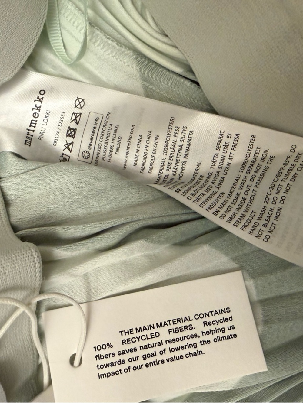 Marimekko Pleated Wave-Pattern Midi Skirt in Sage and White - Picture 5 of 9